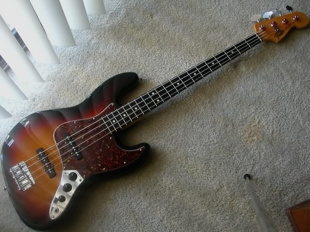 JazzBassFloor2.jpg