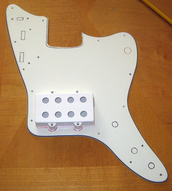 jazzmasterbasspickguard-02.jpg