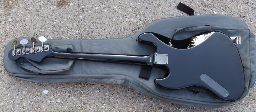 JB62-All Black 09.jpg