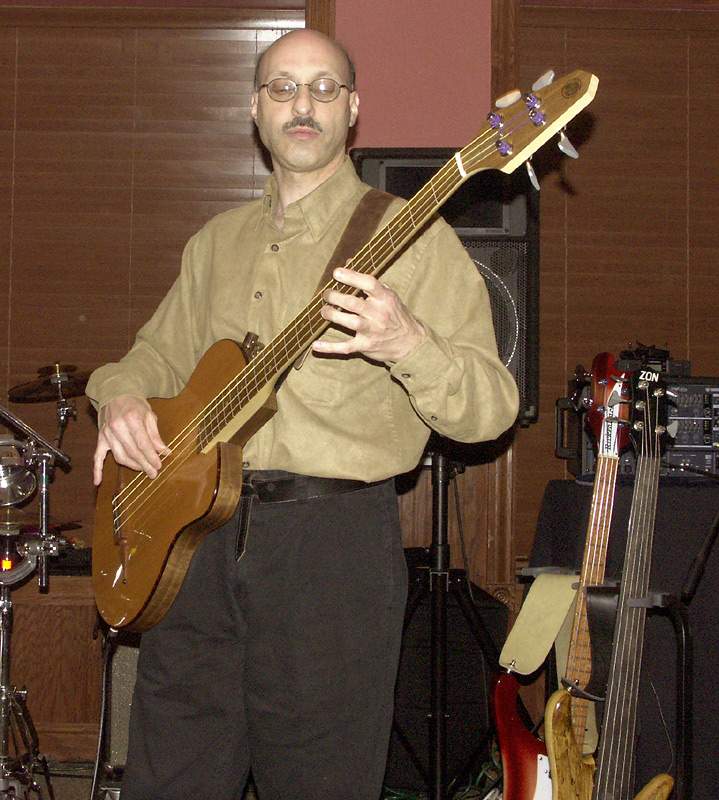 Jeff_RT Bass_800_25.jpg
