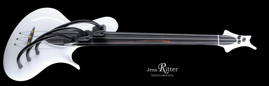 Jens-Ritter-E-bow-3-strings-bass.jpg