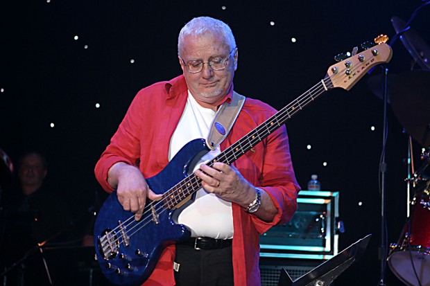 Jerry-Scheff-Playing-620x413.jpg