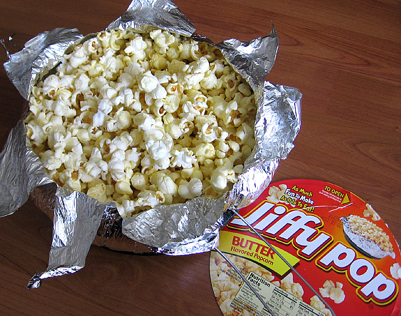 jiffy_pop_serving.jpg
