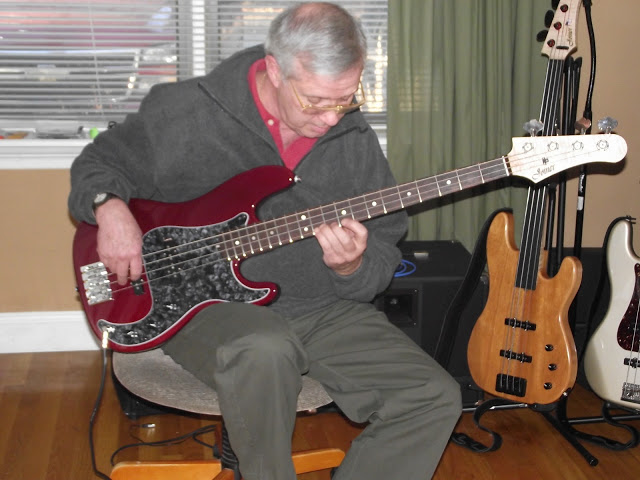 Jims%20Bass%20012.jpg
