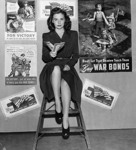 joan leslie.jpg