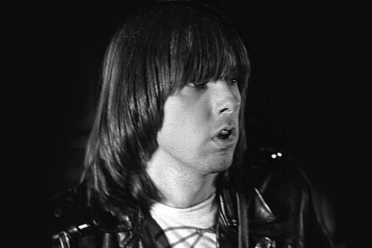 Johnny-Ramone-baseball-2.jpg