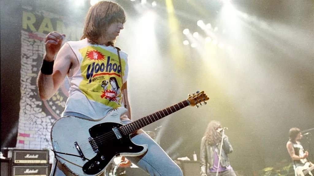 JohnnyRamone.jpg