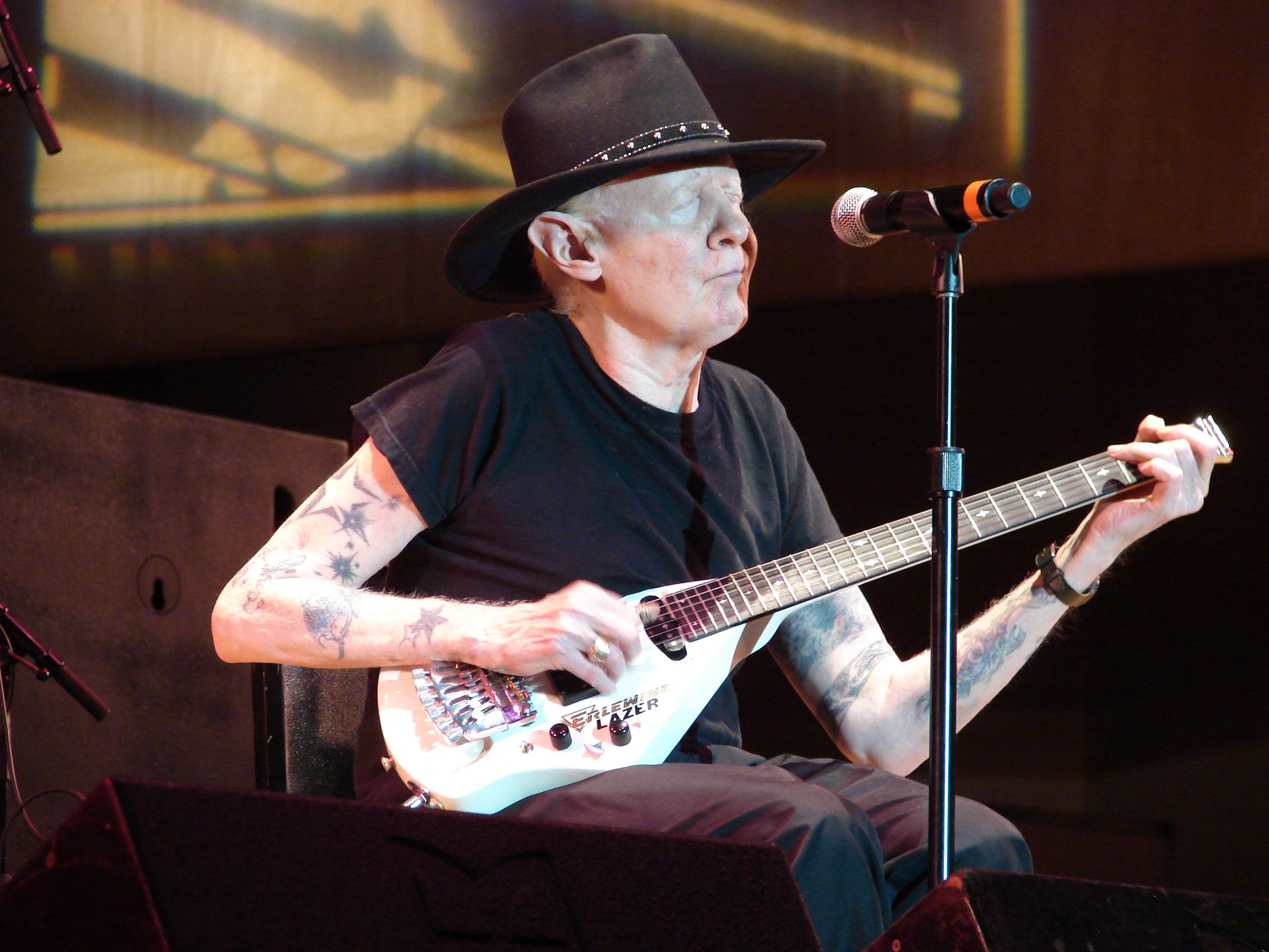 JohnnyWinter 050.jpg