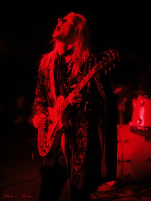 JohnnyWinter.jpg