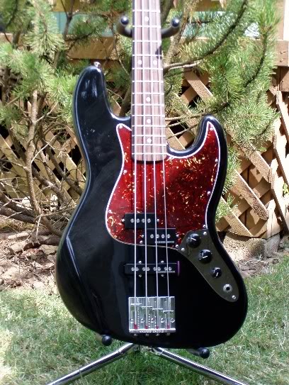 jpbass3.jpg