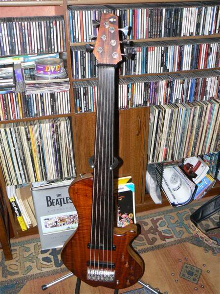 JPlucii-11012004Medium.jpg