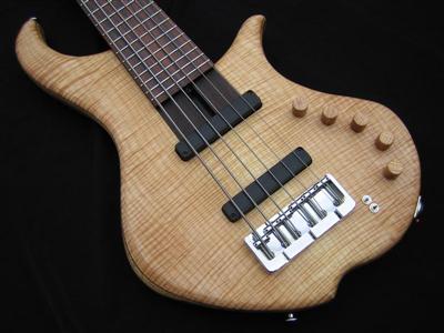 JPnaia001Custom.jpg