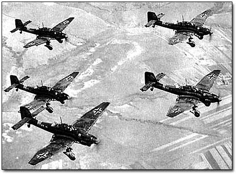 ju-87_stuka_formation.jpg