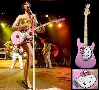 Katy Perry-Hello Kitty Guitar.jpg