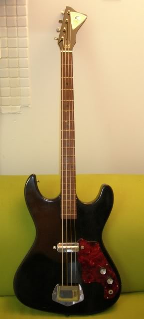 kay20080705hocketstick.jpg