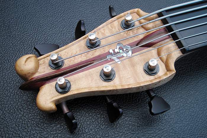 KBHeadstock01.jpg