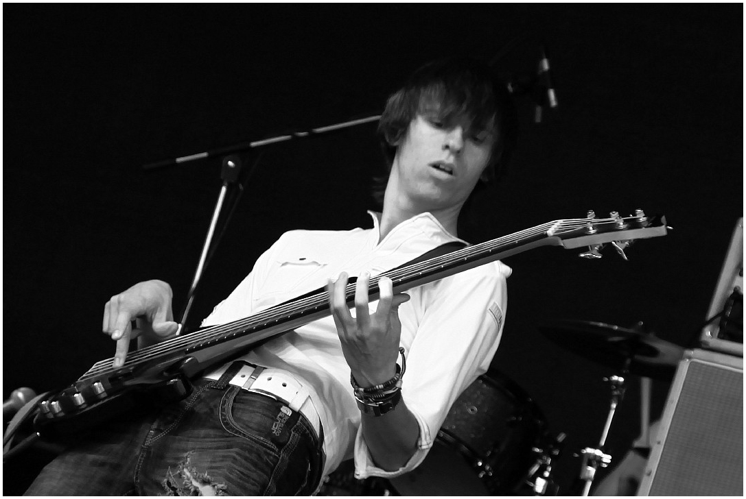 KeefOnBass1.jpg