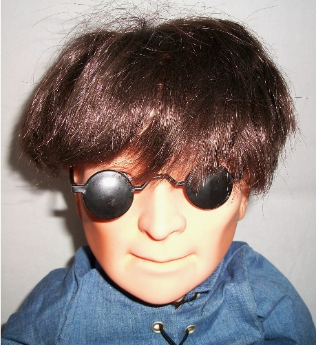 kenner-hugo-wig.jpg