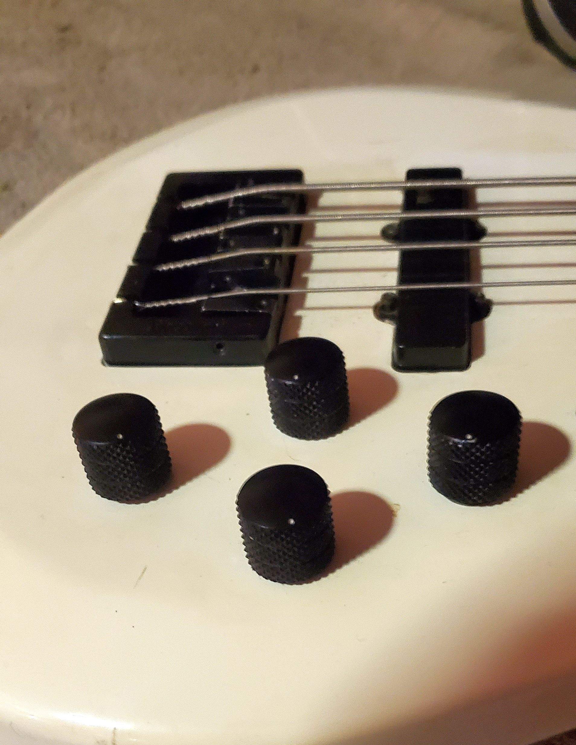 Knobs2.jpg