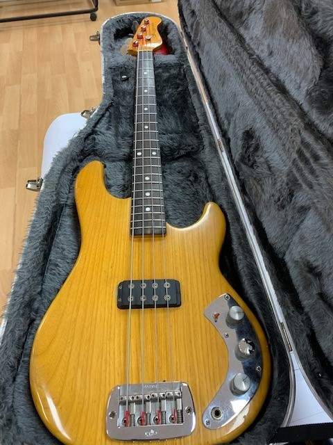 L1000..jpg