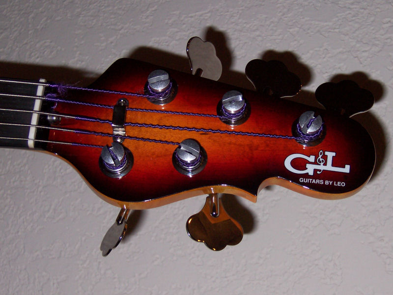 L25K_headstock.jpg