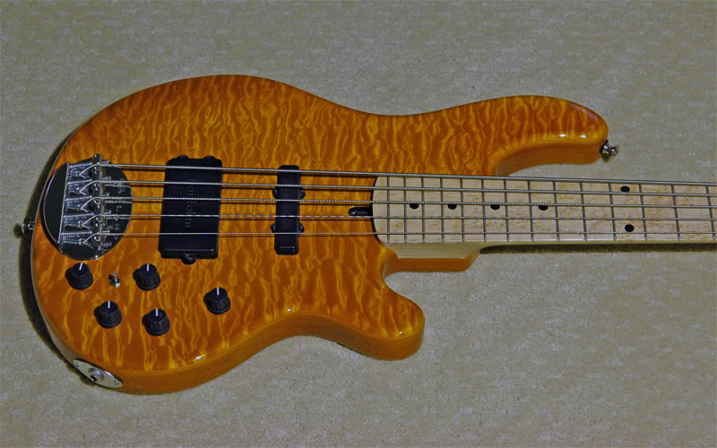LakAmberBody01W.jpg