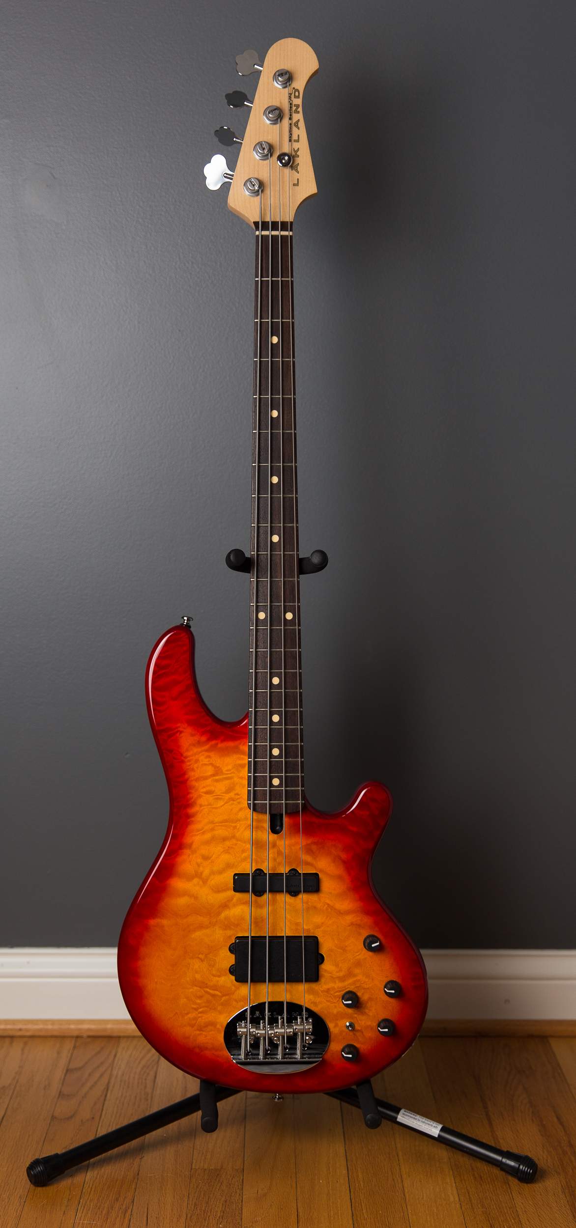 lakland-2.jpg