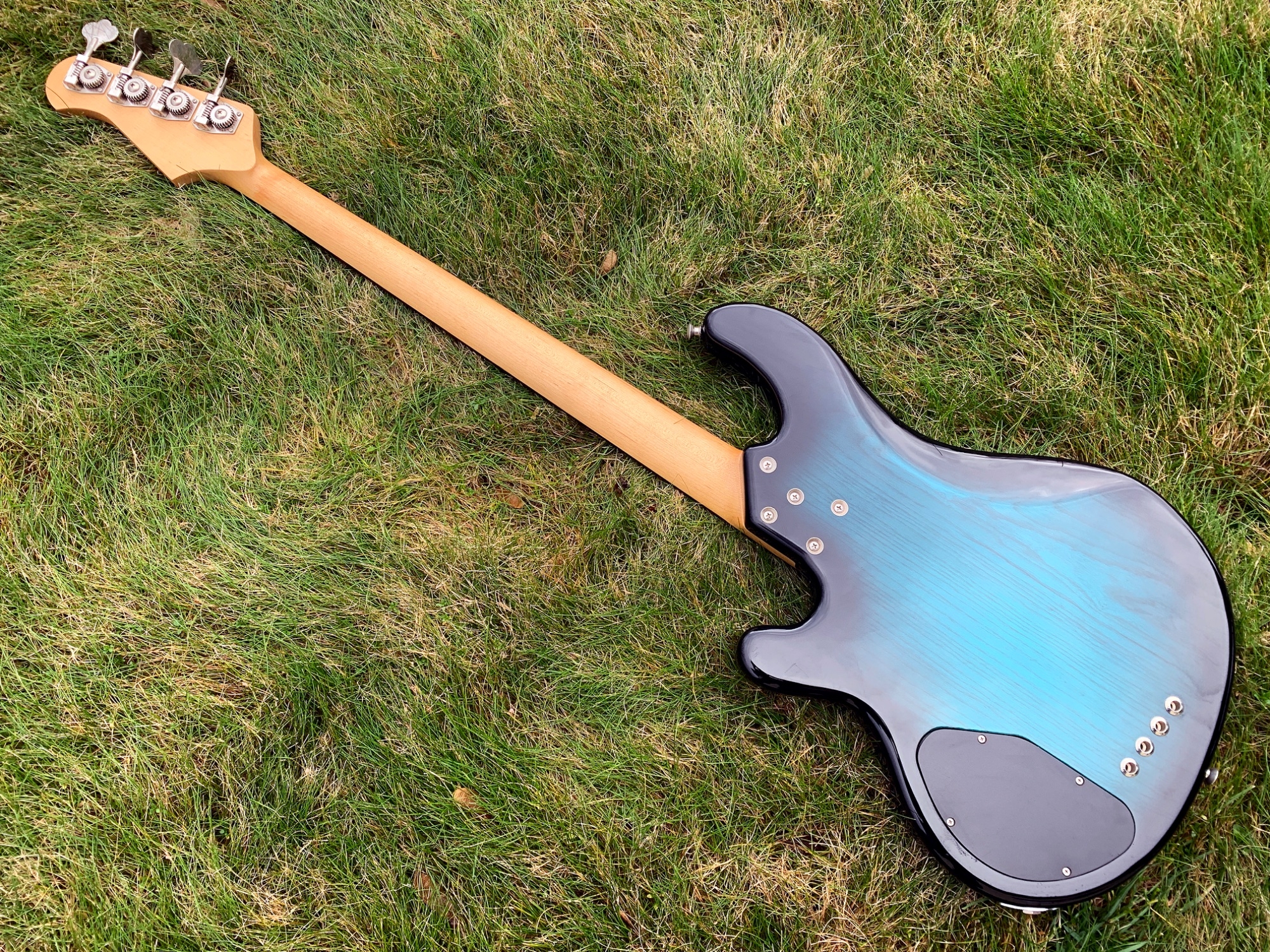 Lakland 4-94 1997 (10).jpeg