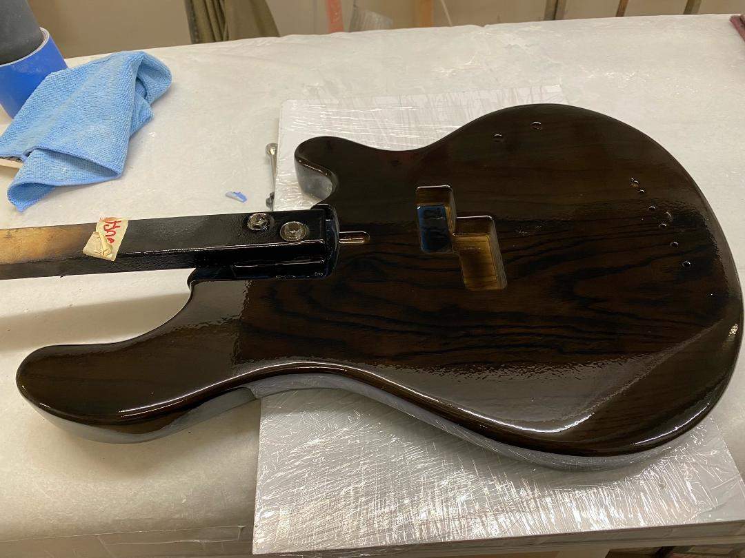 laklandbody.jpeg