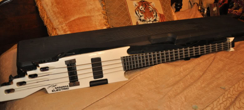 lanepoorminimaelectric4stringbas-4.jpg