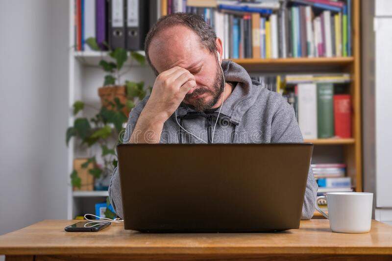 laptopfacepalm.jpg
