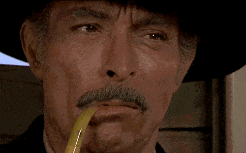 lee-van-cleef-smoking.gif