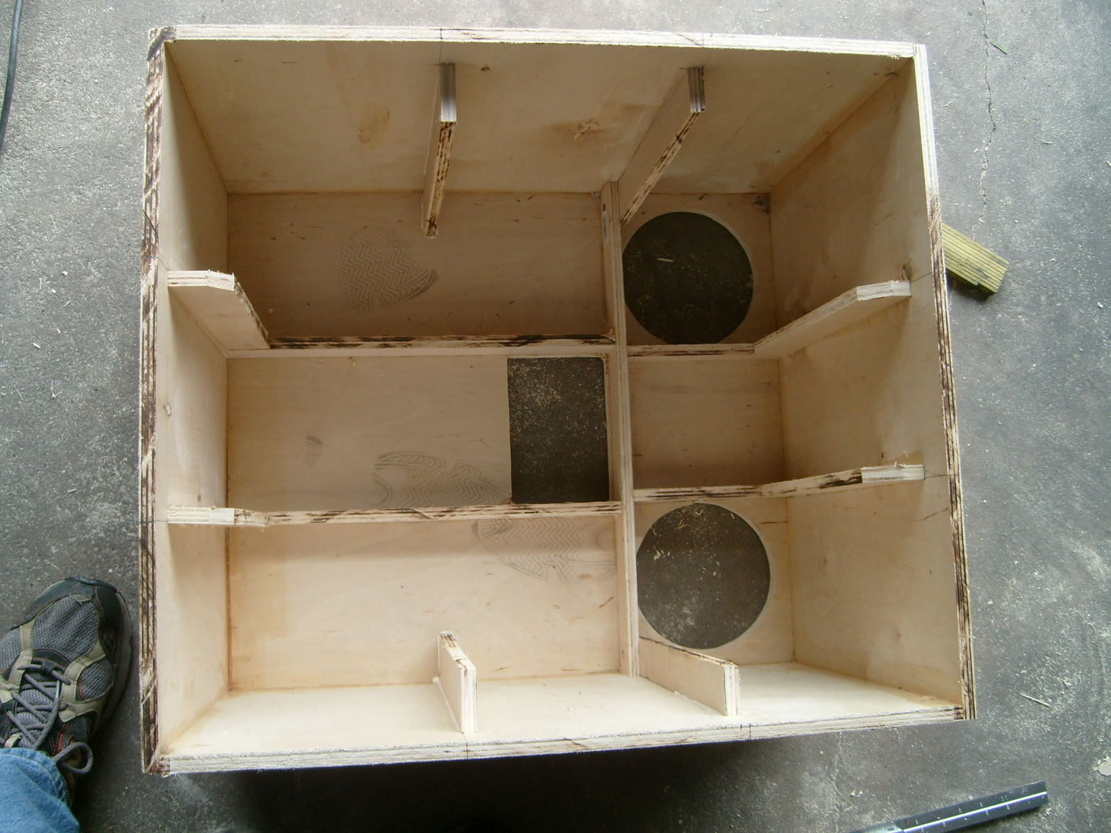 Legendcabinet001.jpg