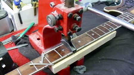 lemmy_frets_002.jpg