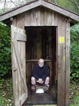 leninouthouse.jpg