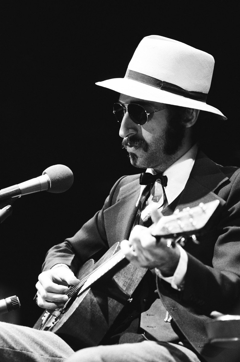 Leon-Redbone.jpg