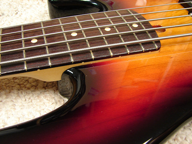 lg5_neckpocket_2.jpg