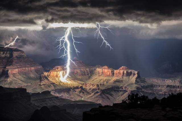 lightning canyon.jpg