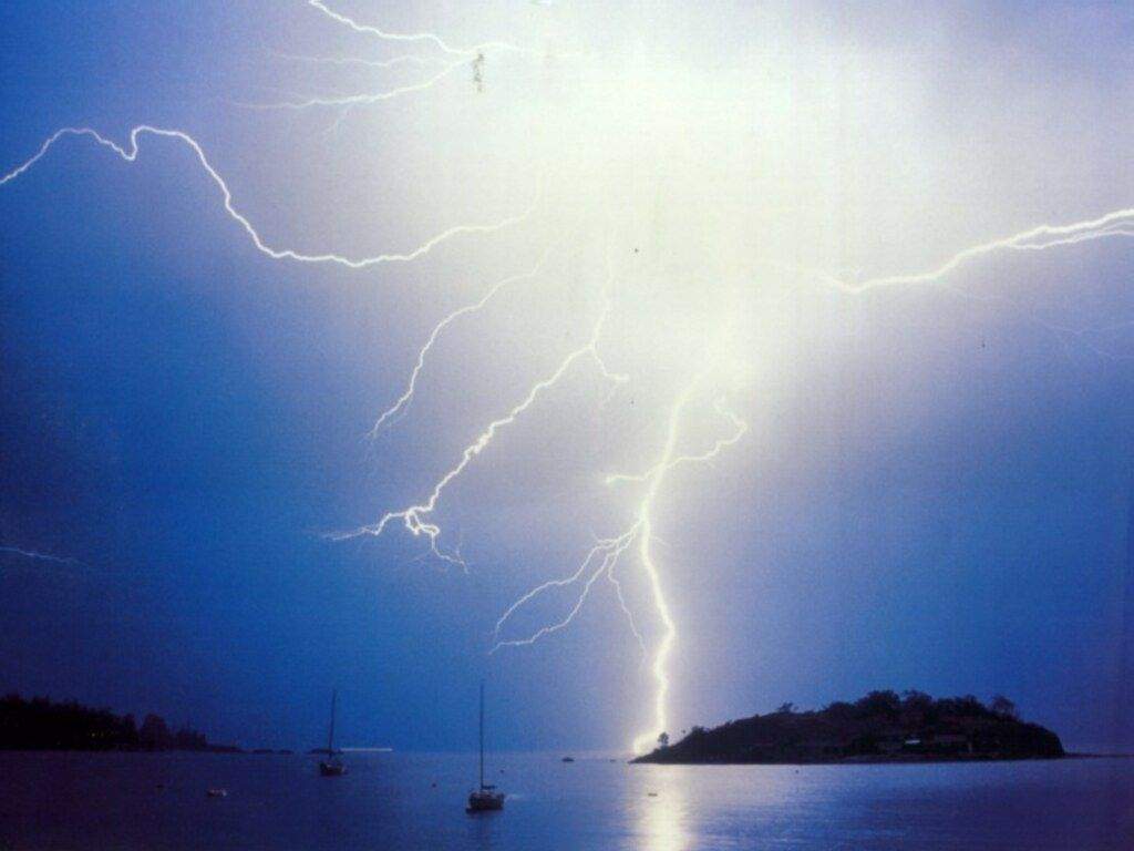 lightning_10.jpg