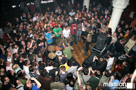 lightningbolt_live-02.jpg