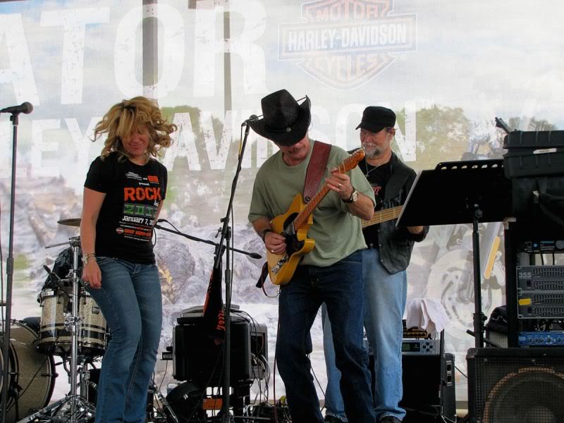 Lins-Gary-me-gatorharley2.jpg