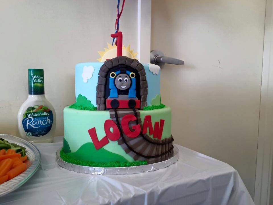 logans cake.jpg