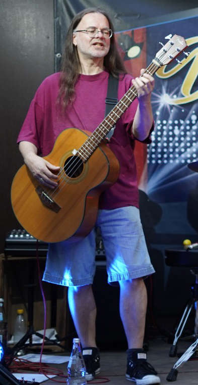 loukash-fenderbg32.jpg