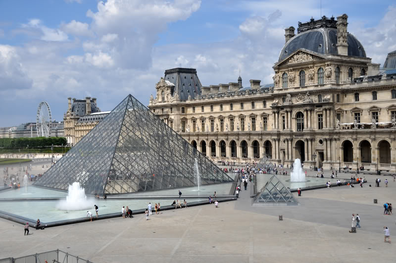 Louvre-01.jpg