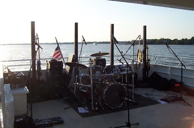LoveBoatStage02.jpg
