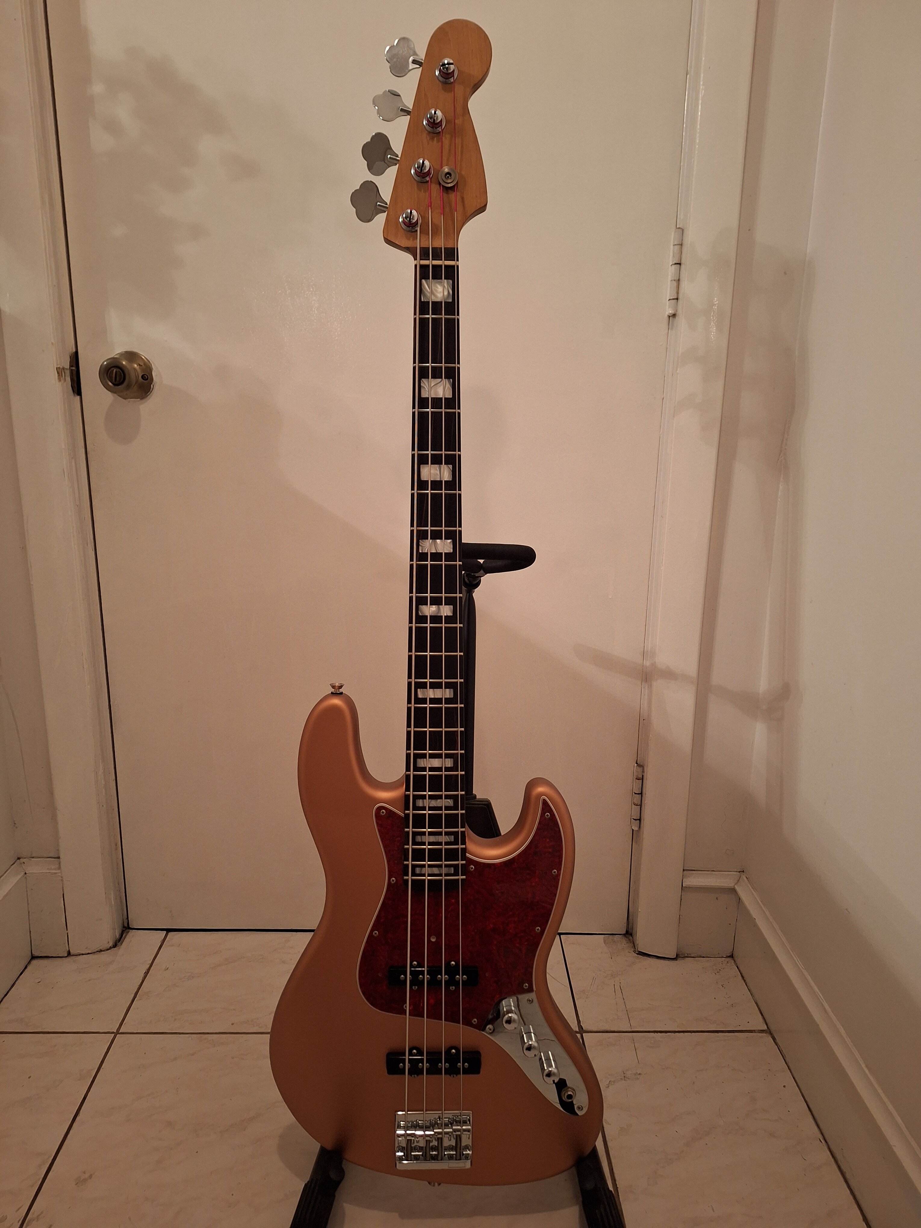 Lucca's Warmoth Jazz with Precision Neck.jpg