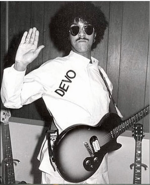 Lynott Devo.jpg