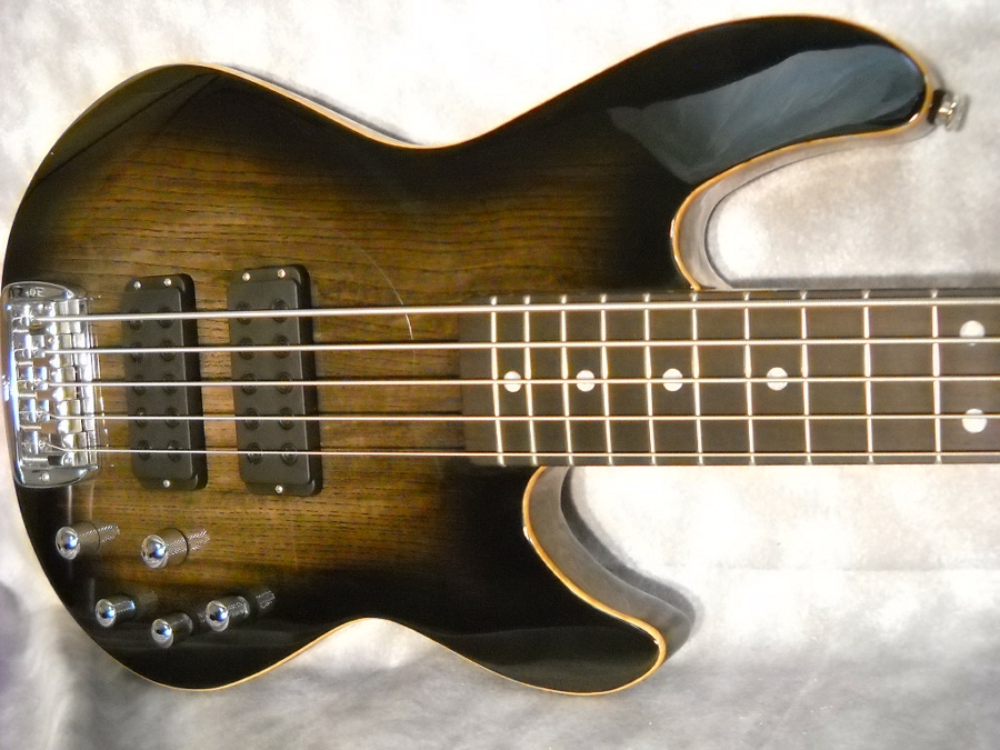 M2500BLACKBURST01.jpg