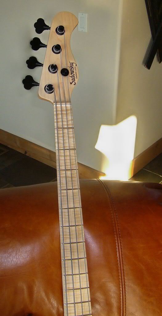 M4neckhdstk.jpg
