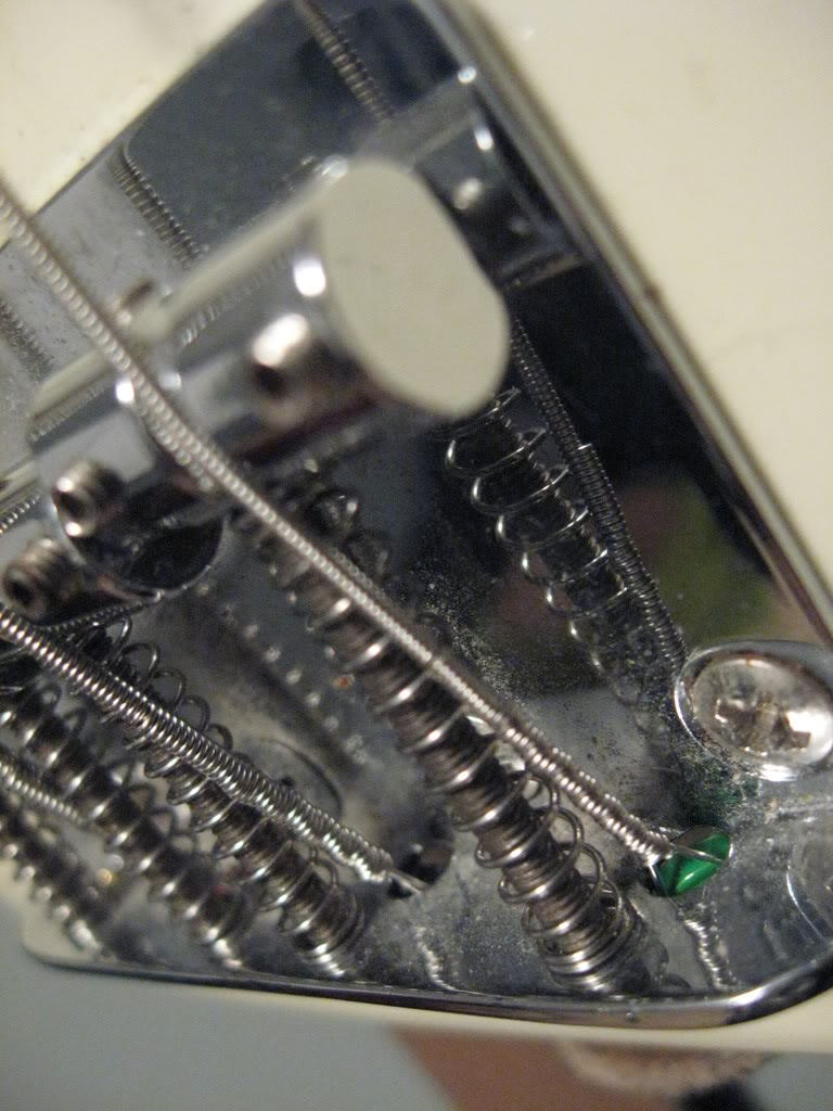 MacroBass007.jpg
